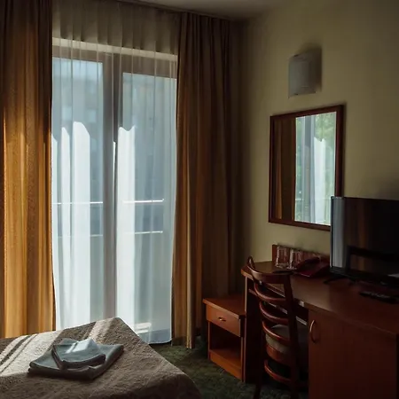 Dionis Hotel 3*