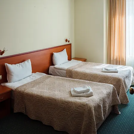 Dionis Hotel 3*