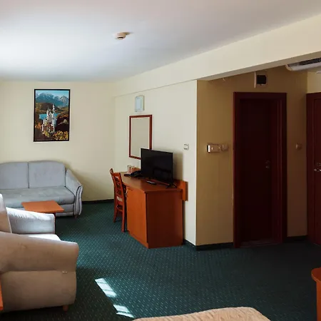Dionis Hotel 3*